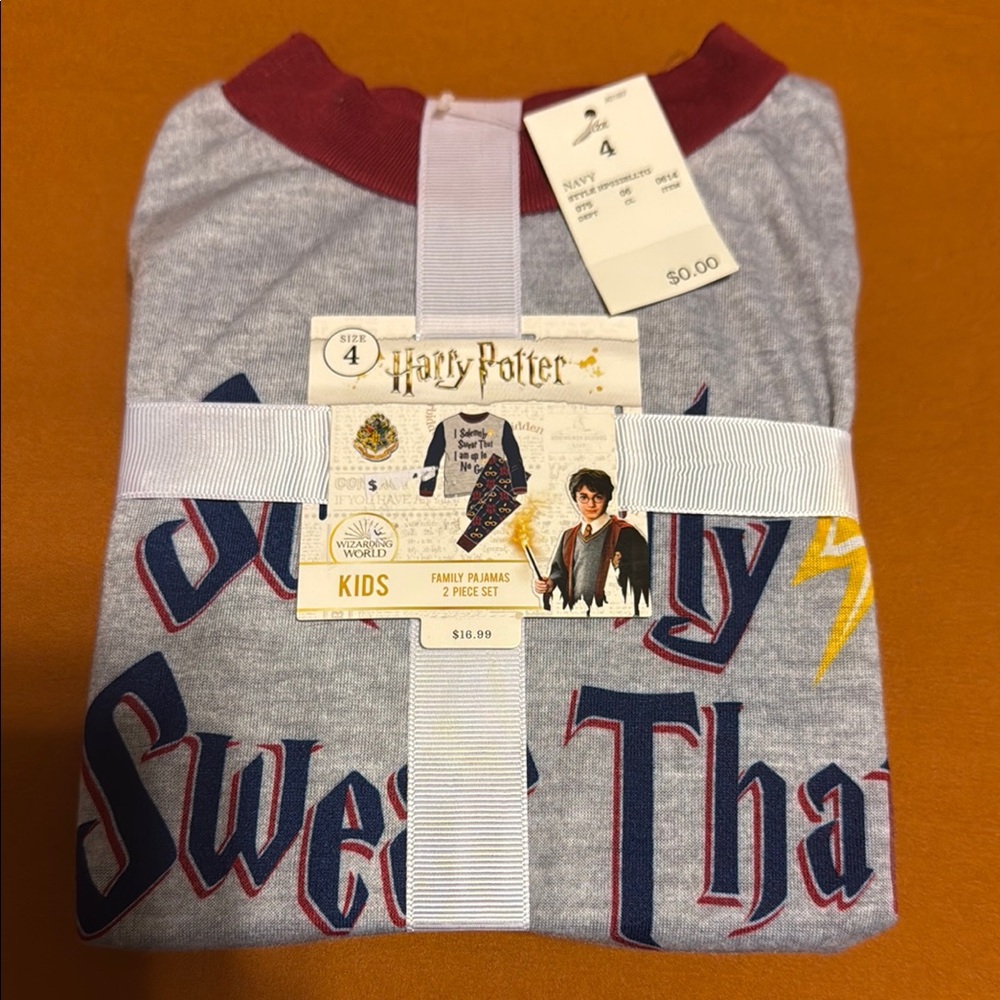 Harry Potter Kids Gray and Red Matching Pajamas Size 4